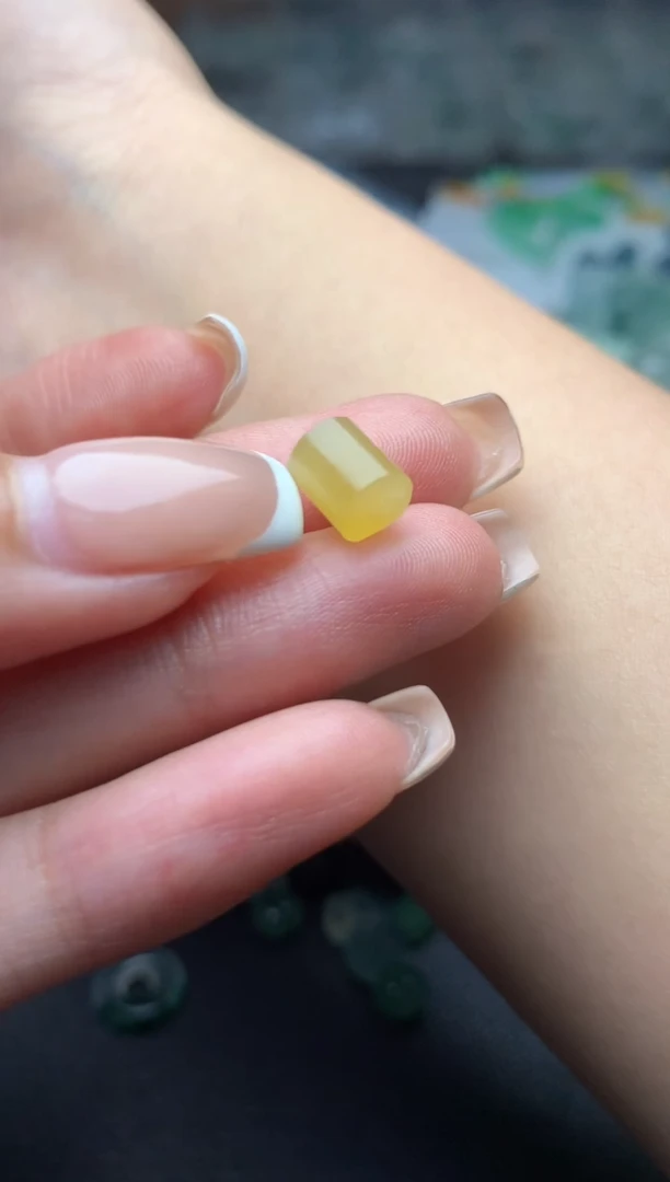 定制翡翠未镶嵌毛货