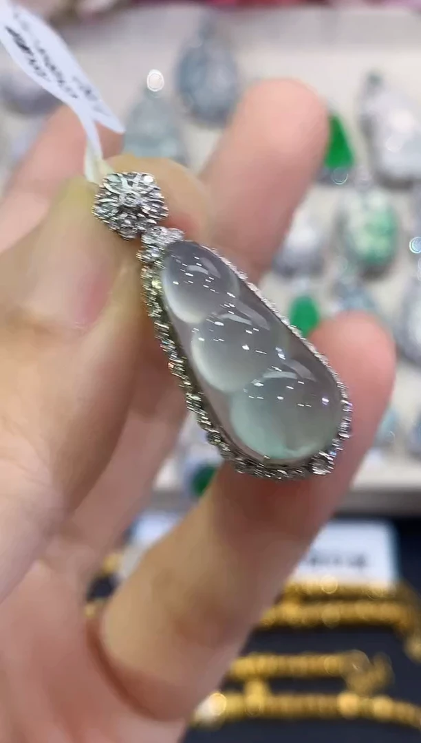 吊坠(不含链)18K金镶嵌翡翠B42
