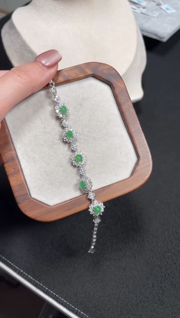 【闪购商品】翡翠手链银S925镶嵌翡翠