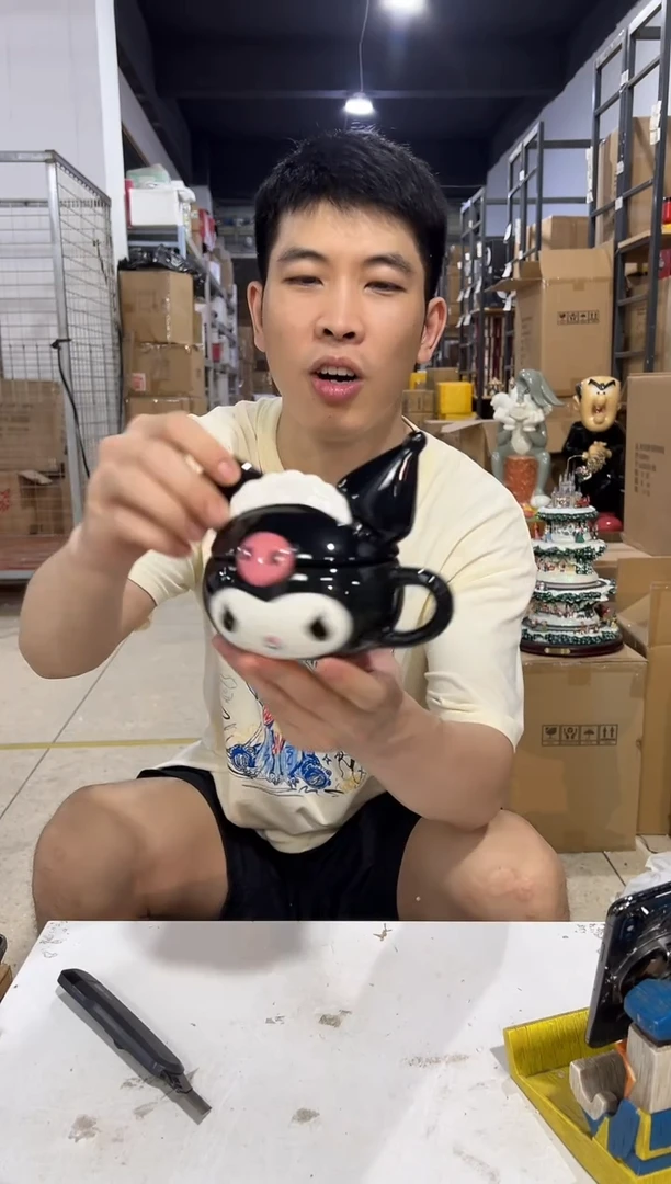 瓷片陶瓷库洛米带盖杯