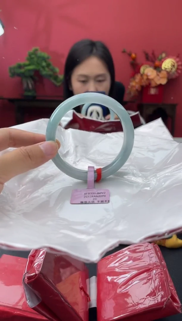未镶嵌手镯翡翠3