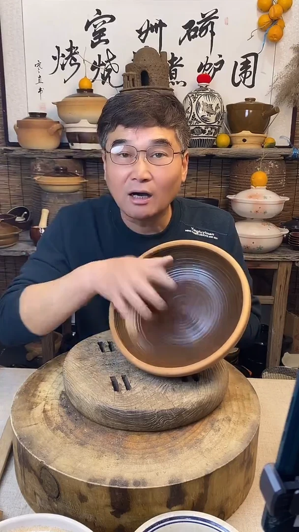 口径26cm复古土菜钵（无盖）