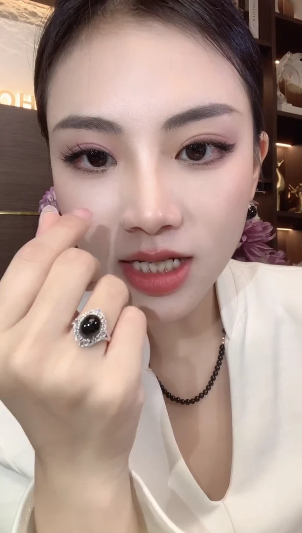 18K金镶嵌戒指翡翠D37