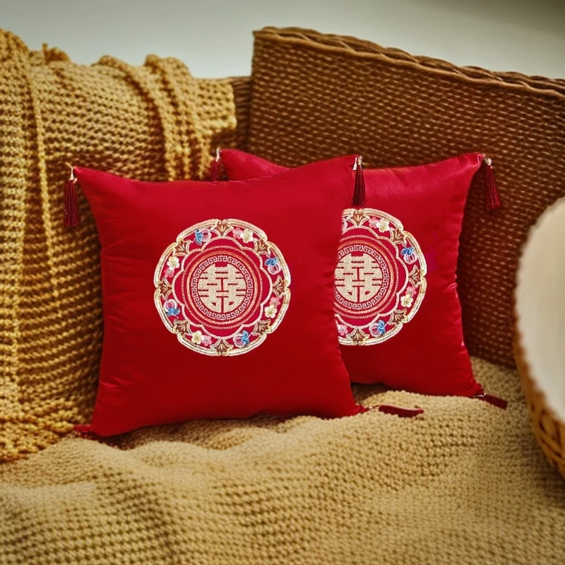 思泽结婚用品抱枕喜庆红色新人喜字抱枕坐垫沙发靠垫婚房装饰新娘