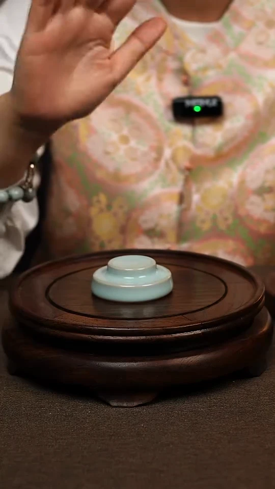 瓷片天青色手工盖置 微瑕 不带礼盒