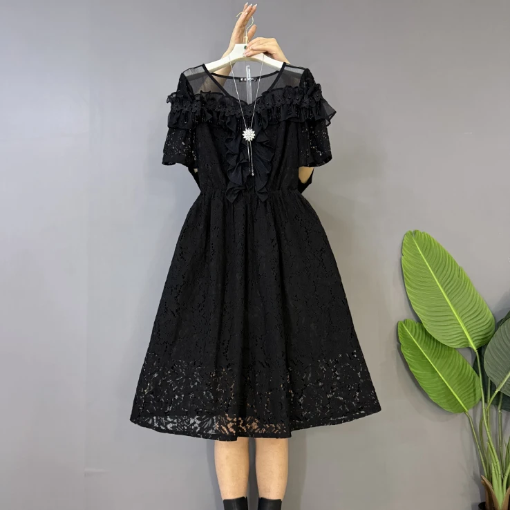 新款大码女装时尚洋气重工木耳花边蕾丝显瘦松紧腰显瘦连衣裙