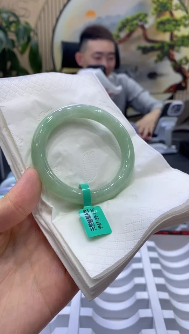 翡翠手镯未镶嵌0000008405
