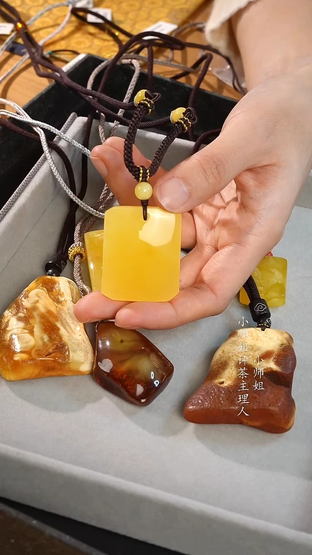 定制南红玛瑙小师姐定制蜜蜡无事牌2号单个