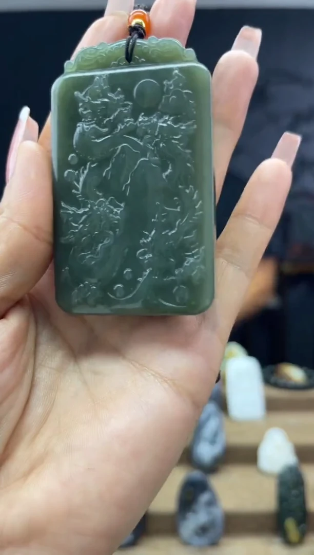 颈饰未镶嵌和田玉1