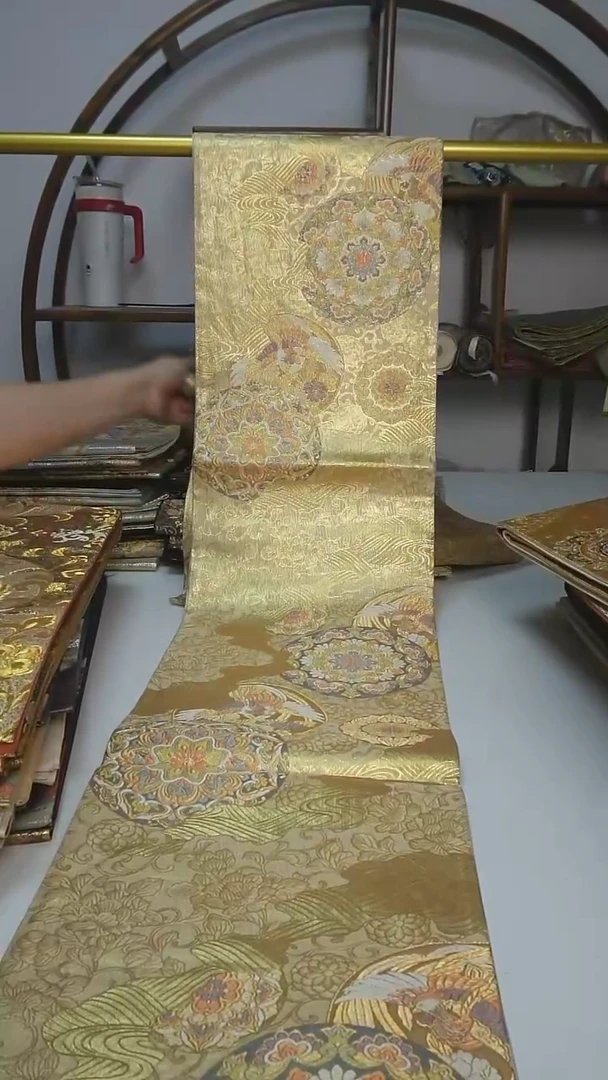 织绣贵*西阵织六通宝相花