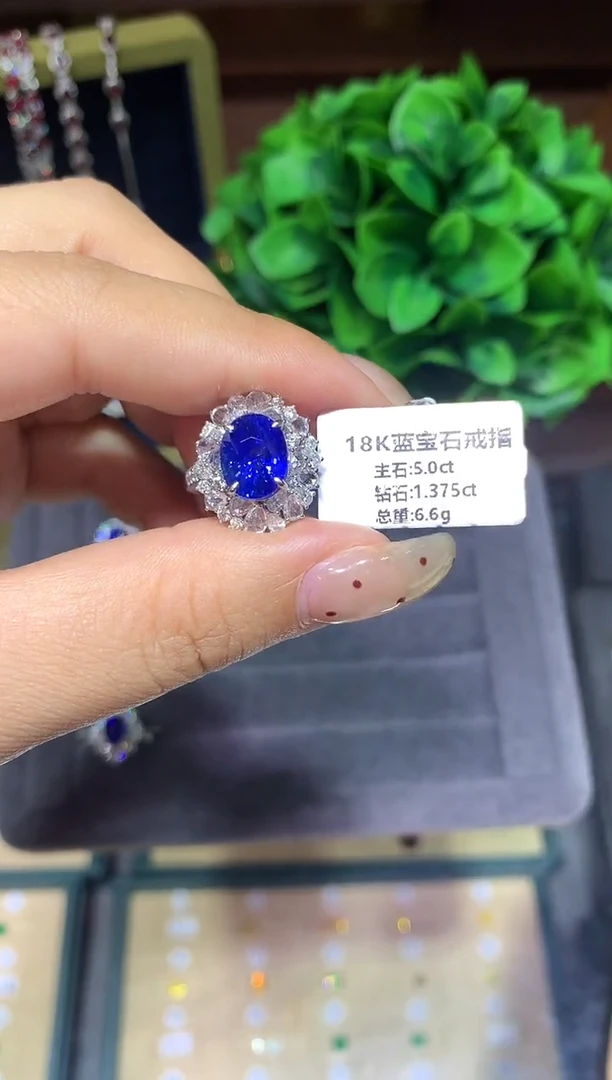 戒指蓝宝石18K金镶嵌5.0ct