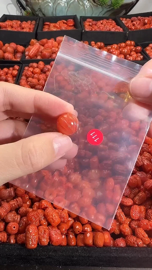 颈饰未镶嵌南红玛瑙1