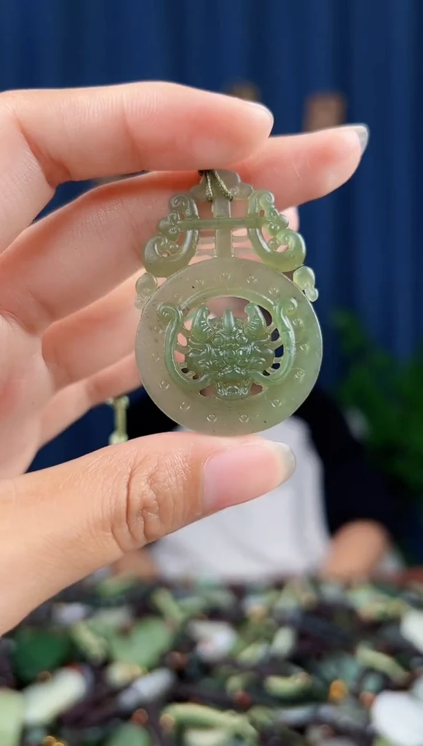 未镶嵌和田玉挂件拍一发一