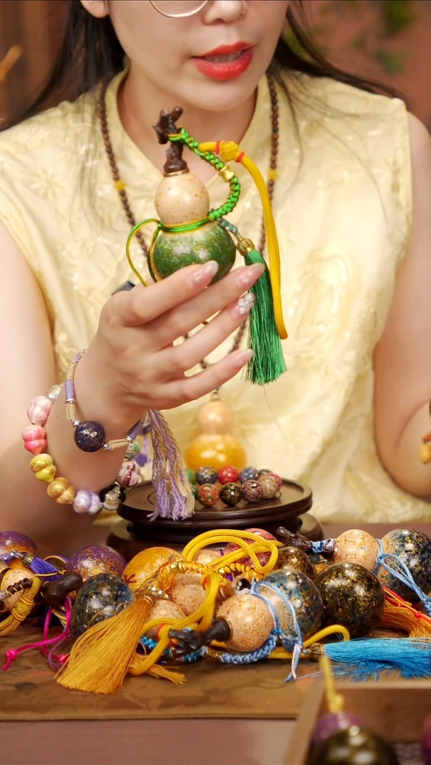 247易林大漆开口小葫芦----178