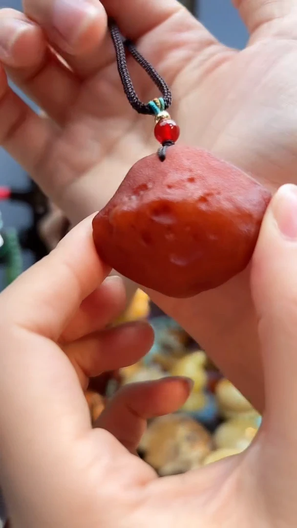 琥珀颈饰未镶嵌吊坠