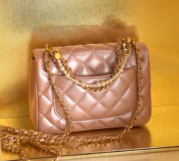 41（全新未拆封）轻奢时尚高级经典潮流百搭单肩斜跨女士包包