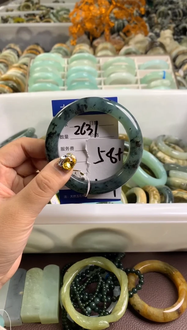 【闪购商品】蛇纹石玉手镯未镶嵌2631