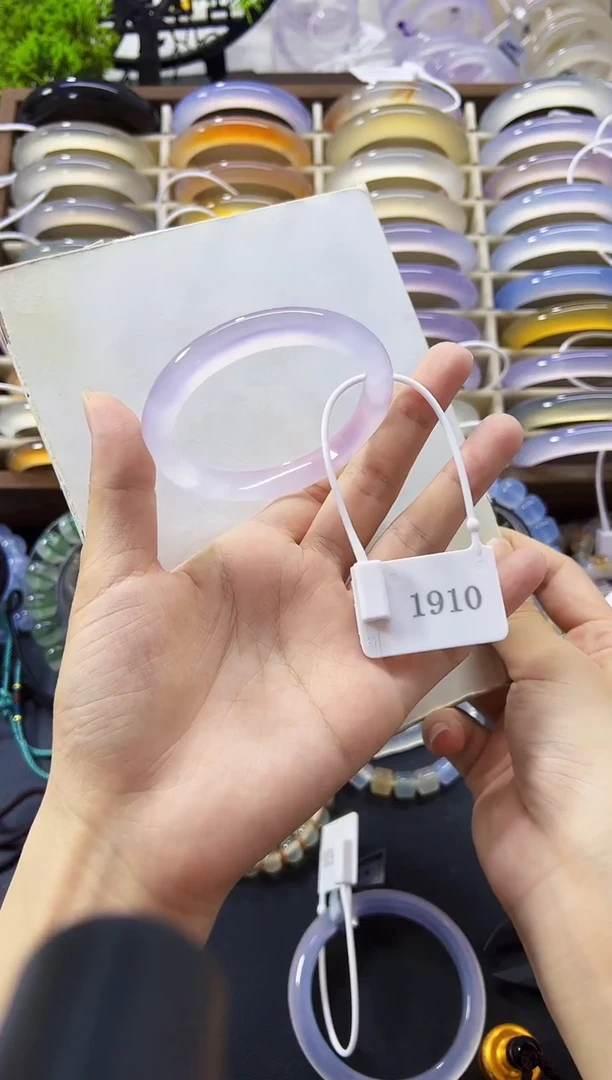 玛瑙/玉髓手镯未镶嵌曹*默54.6-9.3-7.8