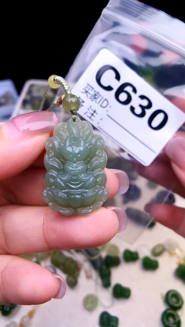 颈饰未镶嵌和田玉1