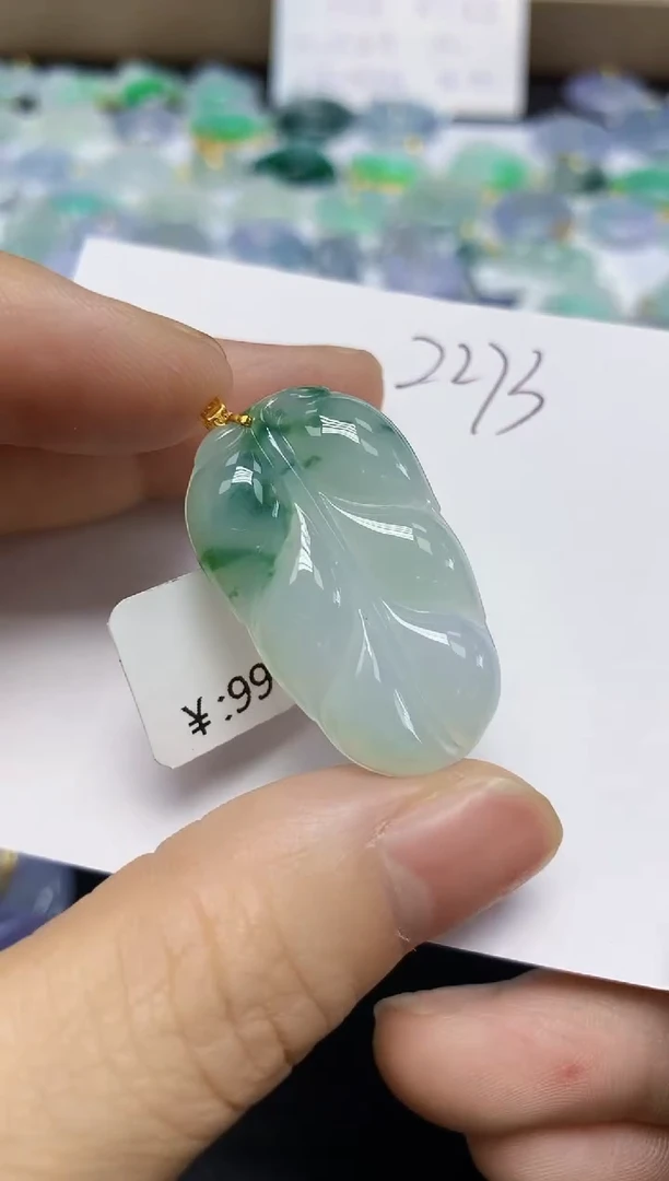 翡翠18K金镶嵌颈饰天然缅甸翡翠A货