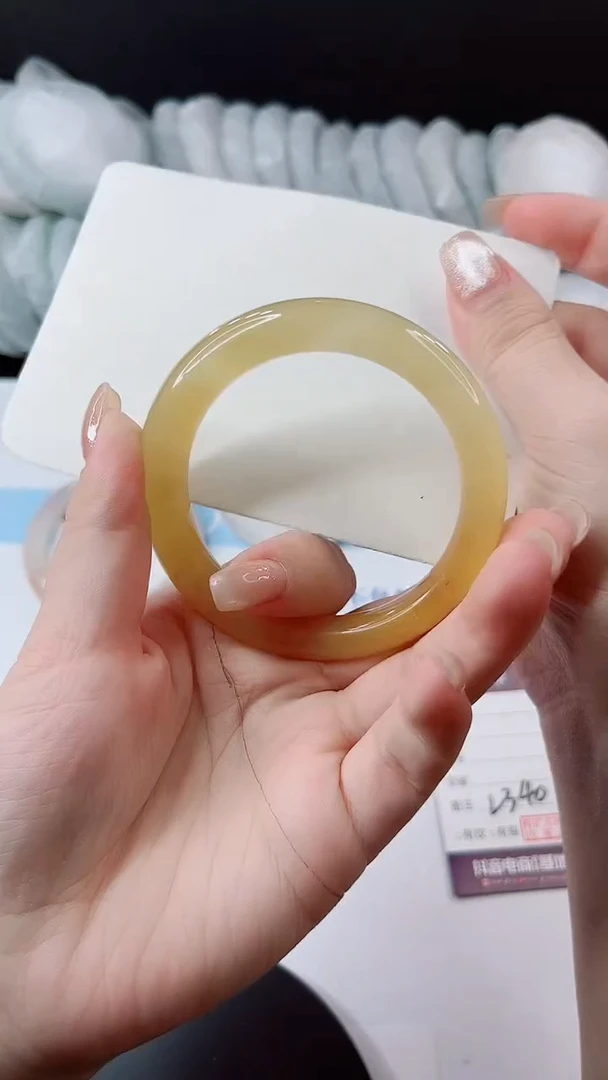 未镶嵌手镯石英质玉多样性发货L340