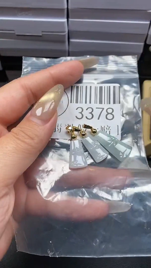 颈饰未镶嵌翡翠3378