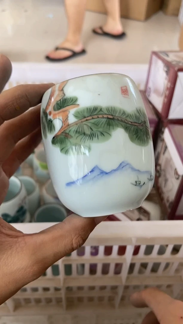 无运费险有瑕疵的摄影的产品有使用过的痕迹有点脏介意勿拍