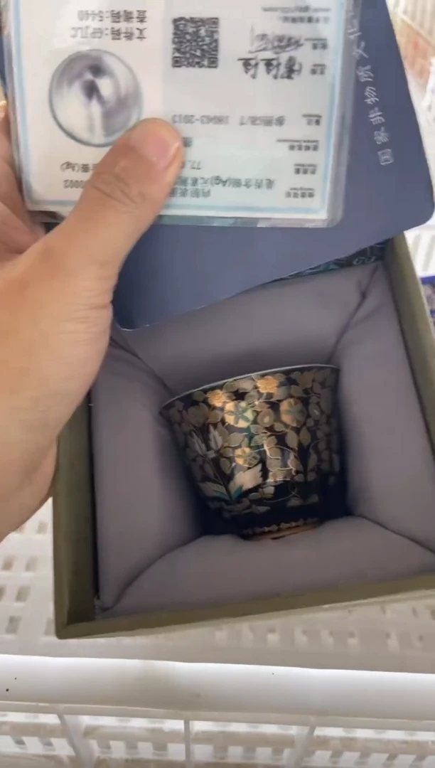 无运费险有瑕疵的摄影的产品有使用过的痕迹有点脏介意勿拍