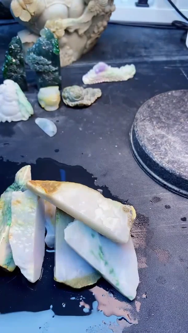 翡翠挂件未镶嵌天然翡翠049