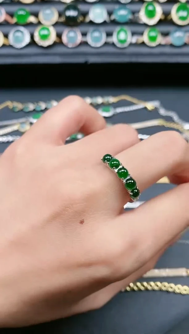 翡翠戒指银S925镶嵌1111