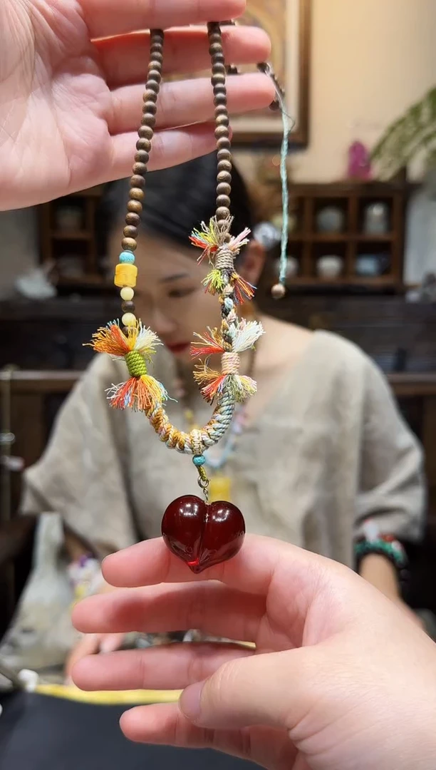 血珀颈饰未镶嵌项链