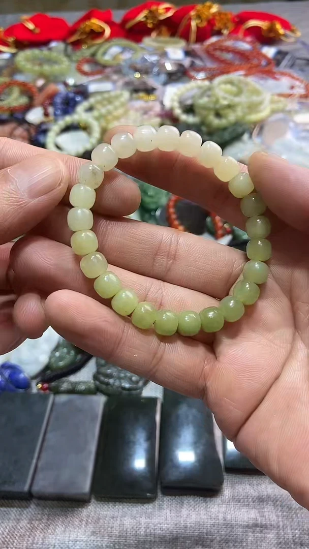 未镶嵌手链和田玉（青白玉）和田玉渐变色手串