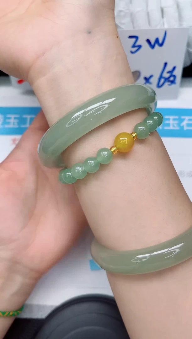 未镶嵌手镯石英质玉100-64