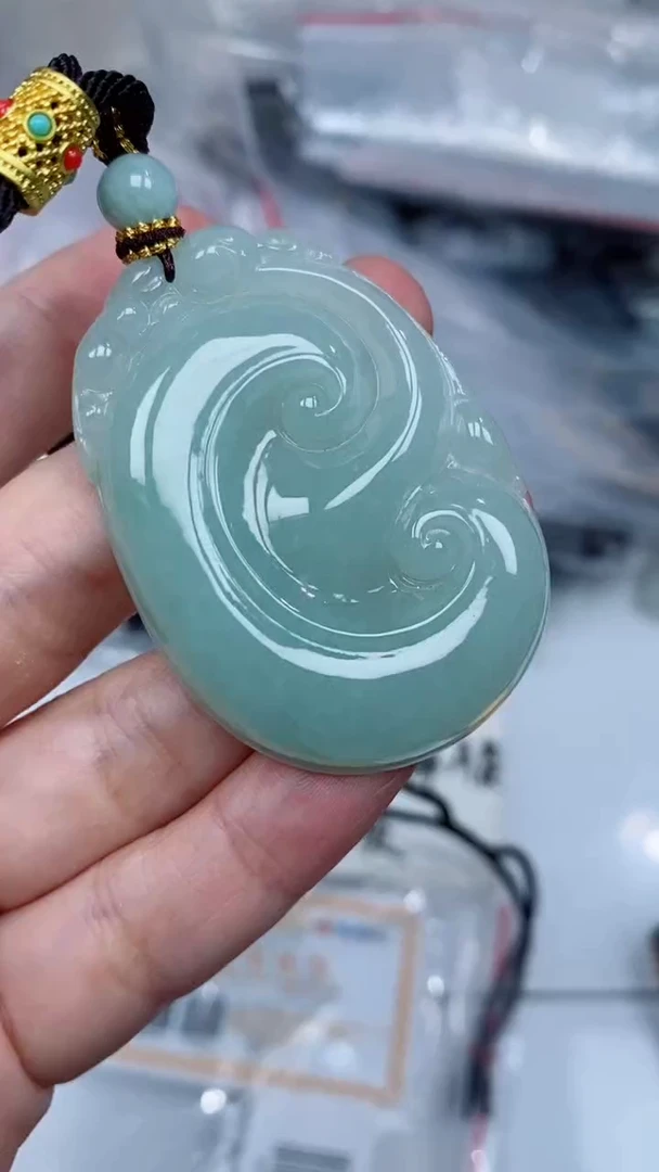 颈饰未镶嵌翡翠吊坠