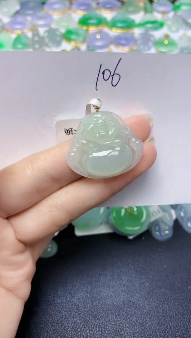 翡翠18K金镶嵌颈饰天然缅甸翡翠A货
