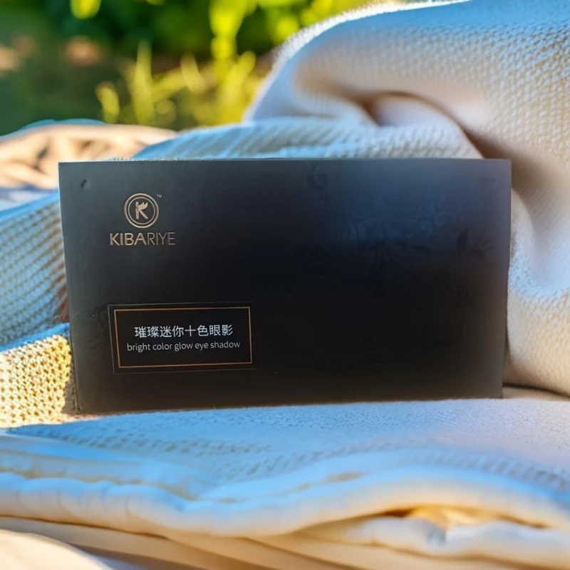 KIBARIYE璀璨迷你十色眼影 驾驭各式眼妆 妆效自然并富十色眼影