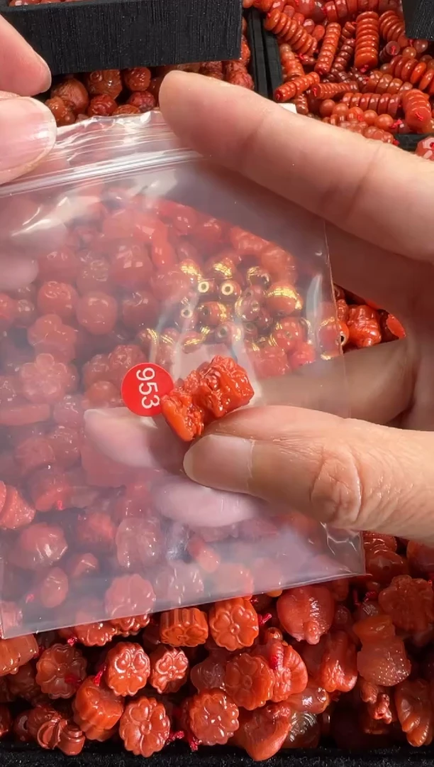 【闪购商品】南红玛瑙颈饰未镶嵌1