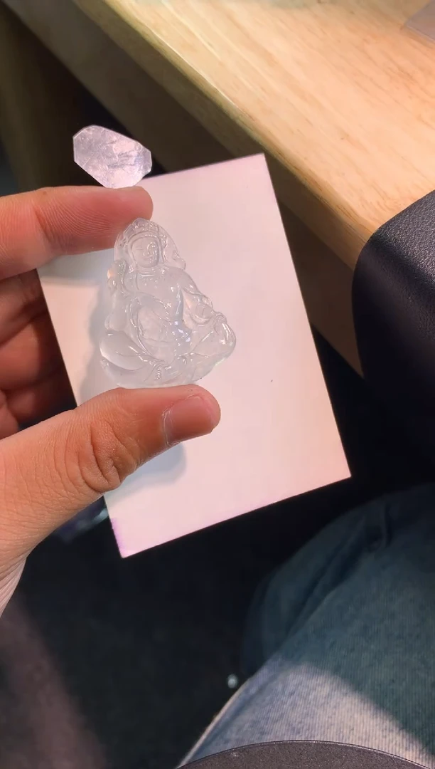 【闪购商品】翡翠颈饰未镶嵌观音