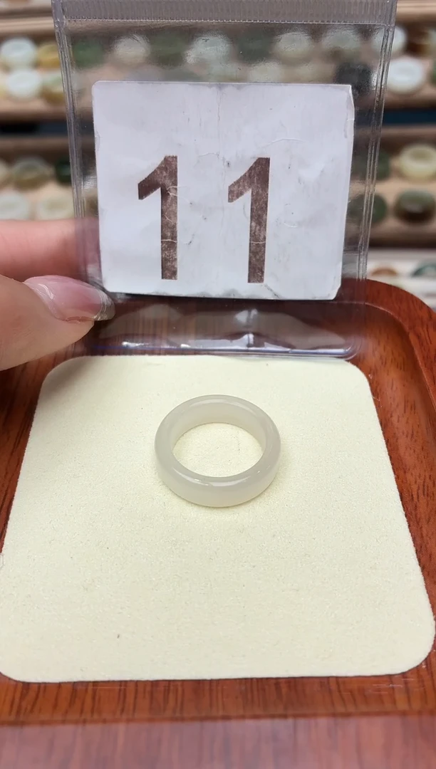 未镶嵌戒圈和田玉14号