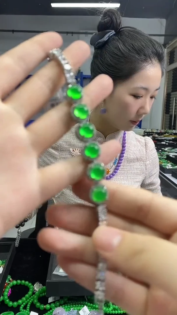 未镶嵌手链翡翠多样性发其一颜色微差