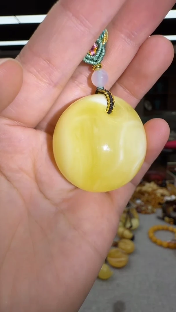 未镶嵌颈饰琥珀172秒拍号    假一赔三