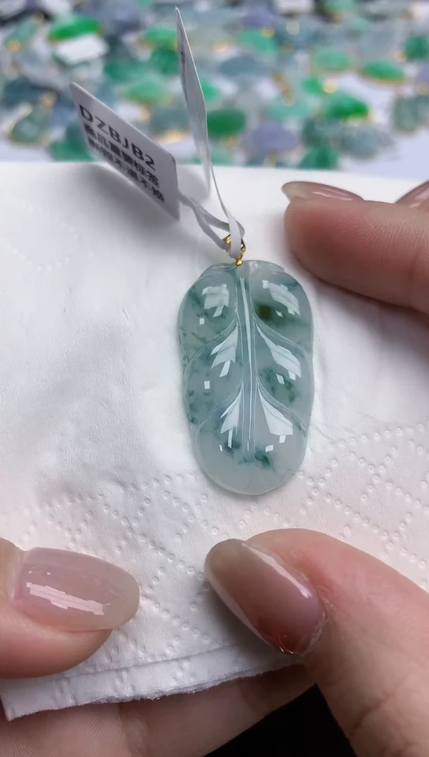 【闪购商品】翡翠颈饰18K金镶嵌天然缅甸翡翠A货