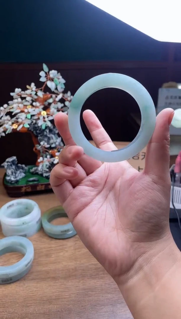 【闪购商品】定制翡翠手镯未镶嵌定制