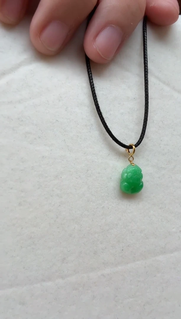 颈饰18K金镶嵌翡翠??挂件