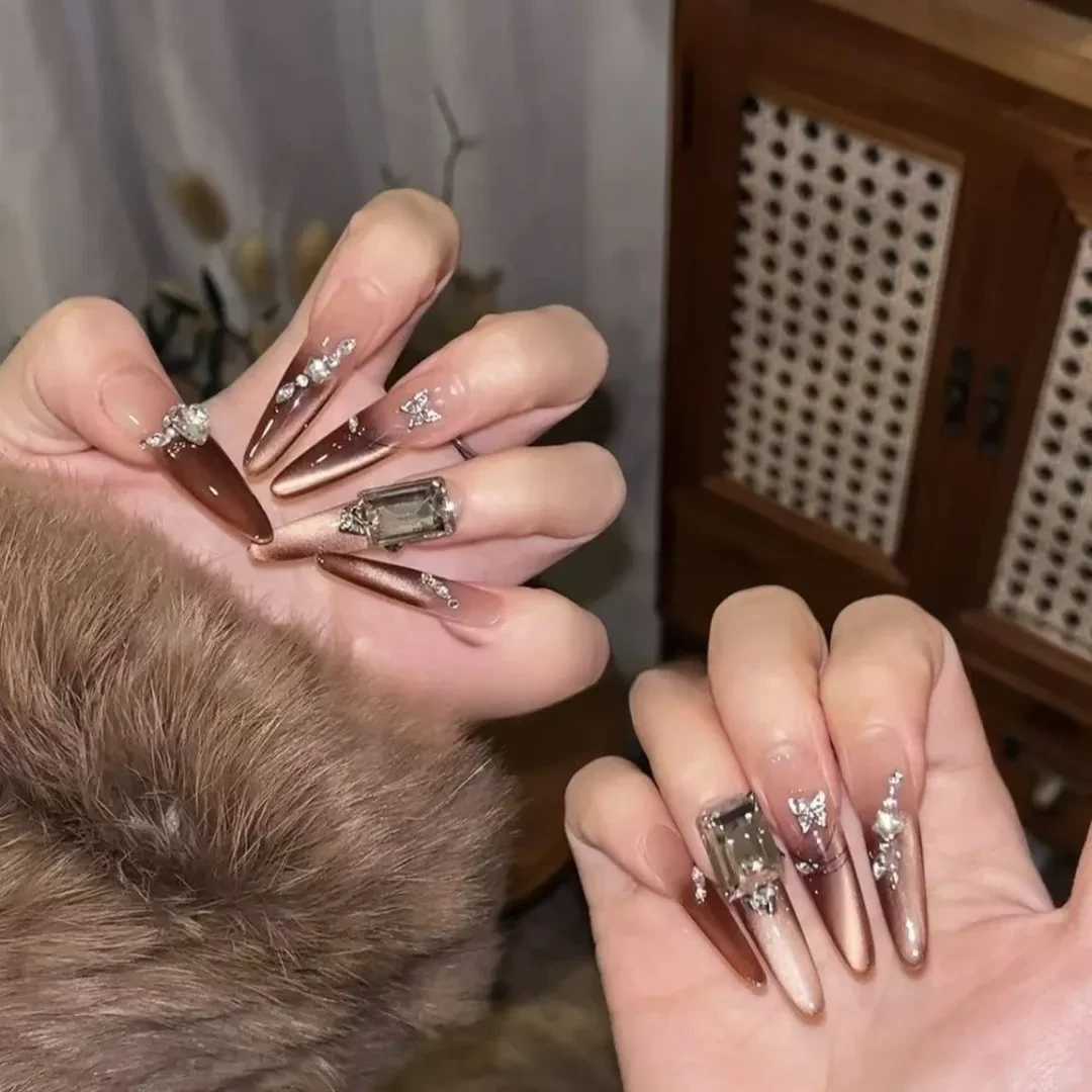 小哥哥浮力直播间链接气质爆闪白日梦猫眼胶女神裸色纯欲风