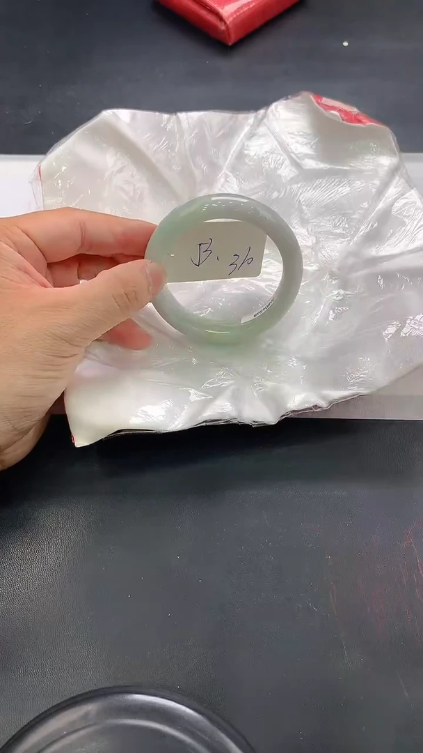 翡翠手镯未镶嵌142