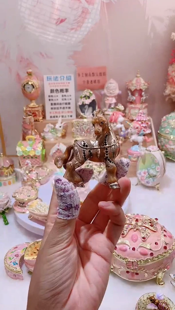 珐琅彩中古首饰盒摆件
