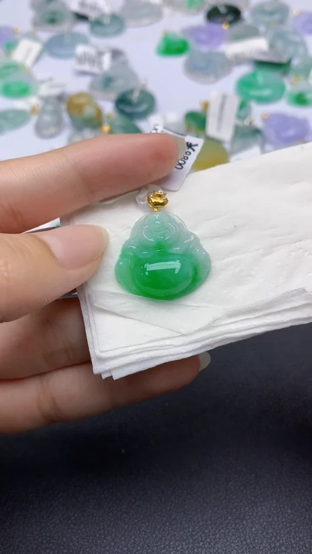 翡翠18K金镶嵌颈饰天然缅甸a货翡翠