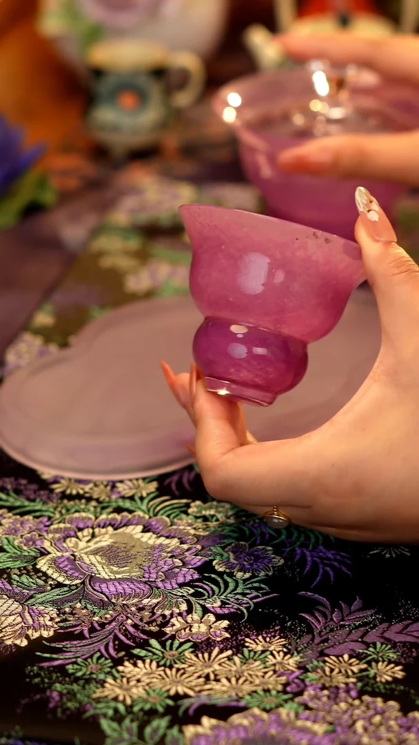 紫琉璃葫芦杯············