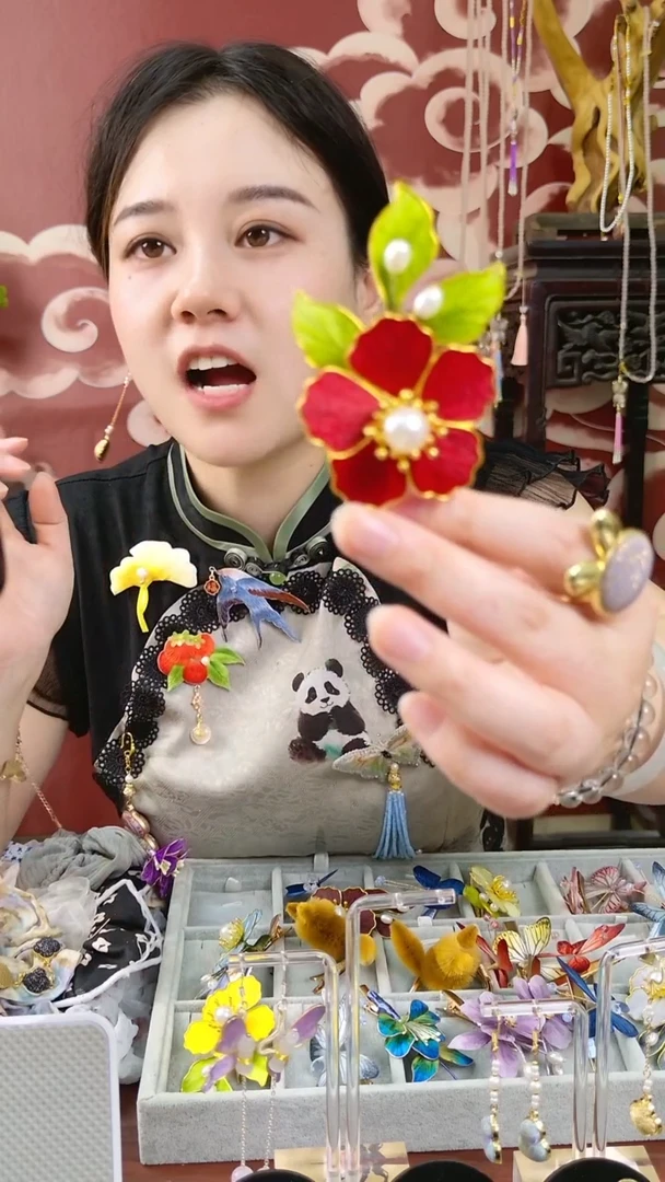 刺绣纯手工绒花边夹